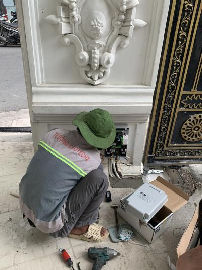 Bộ điều khiển cổng, cửa cuốn từ xa ZiTech.